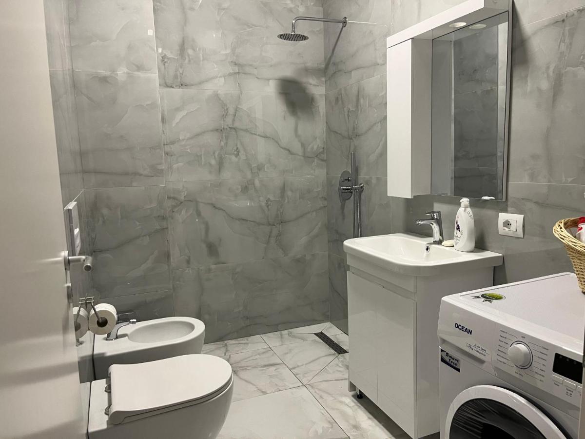 Comfy Nest Apartment- Free Parking Тирана Екстер'єр фото