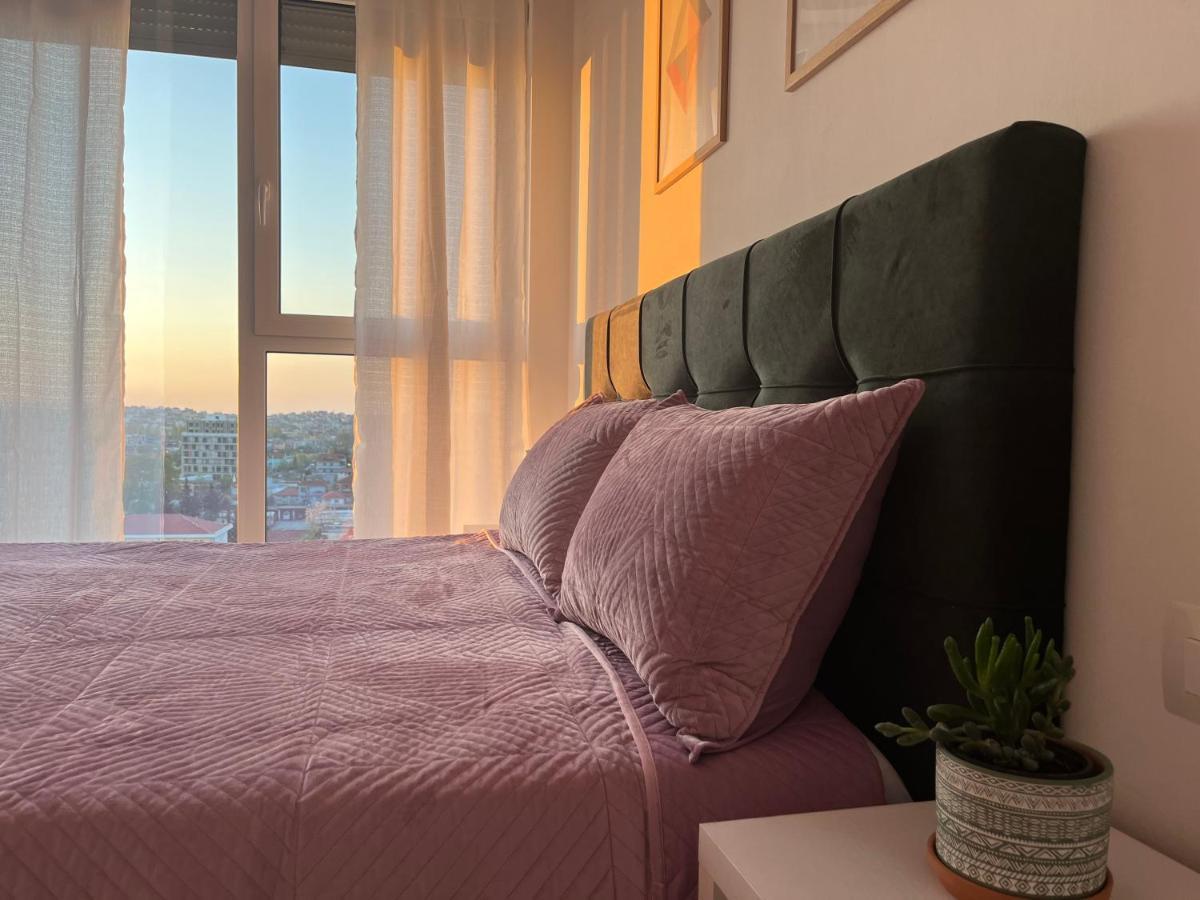 Comfy Nest Apartment- Free Parking Тирана Екстер'єр фото