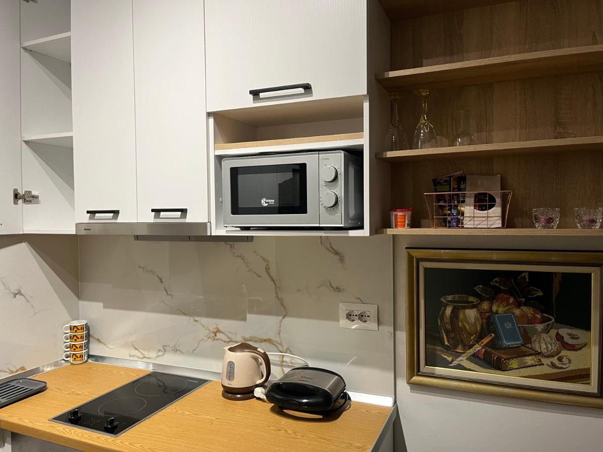 Comfy Nest Apartment- Free Parking Тирана Екстер'єр фото