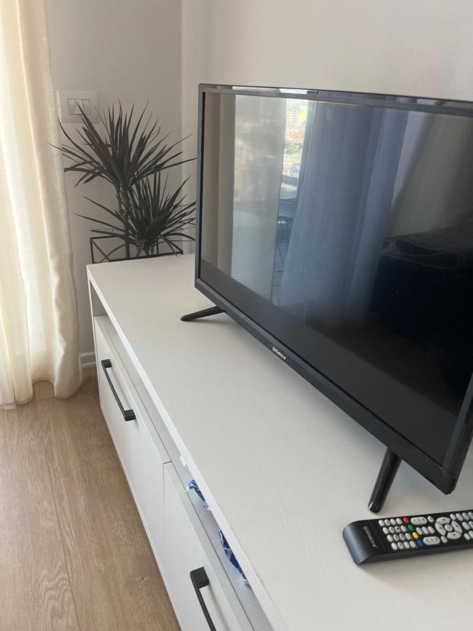 Comfy Nest Apartment- Free Parking Тирана Екстер'єр фото